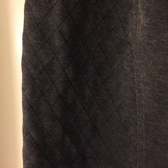 Simply Vera by Vera Wang Gray Skirt Size M - Picture 2 of 4